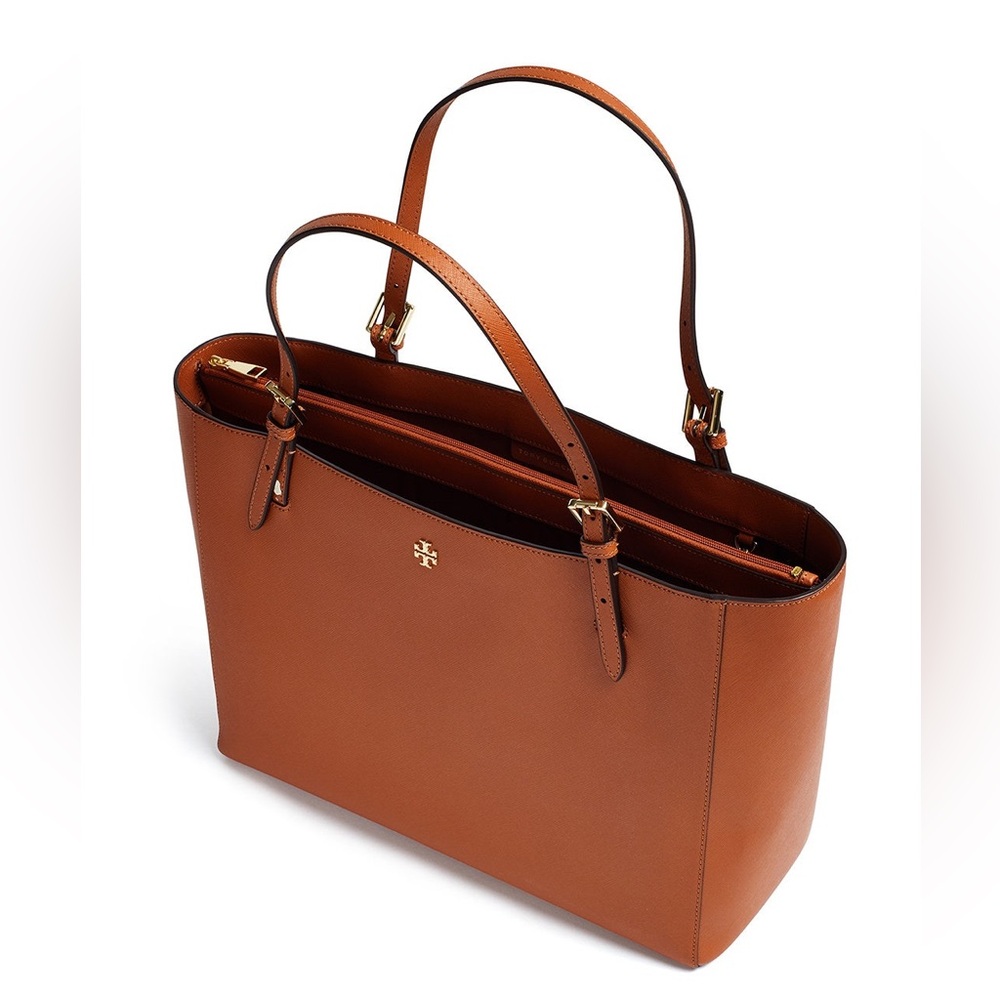 Tory Burch Small York Buckle tote! 👜